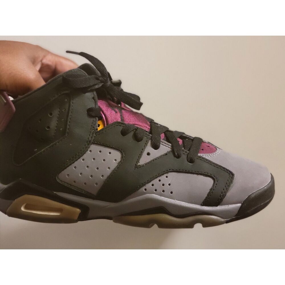 Jordan 6 'Bordeaux' size 6Y